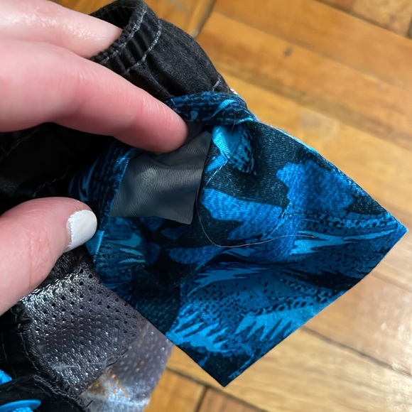 TWO Pacific Scene Men’s Lined Swim Trunks - Picture 7 of 16